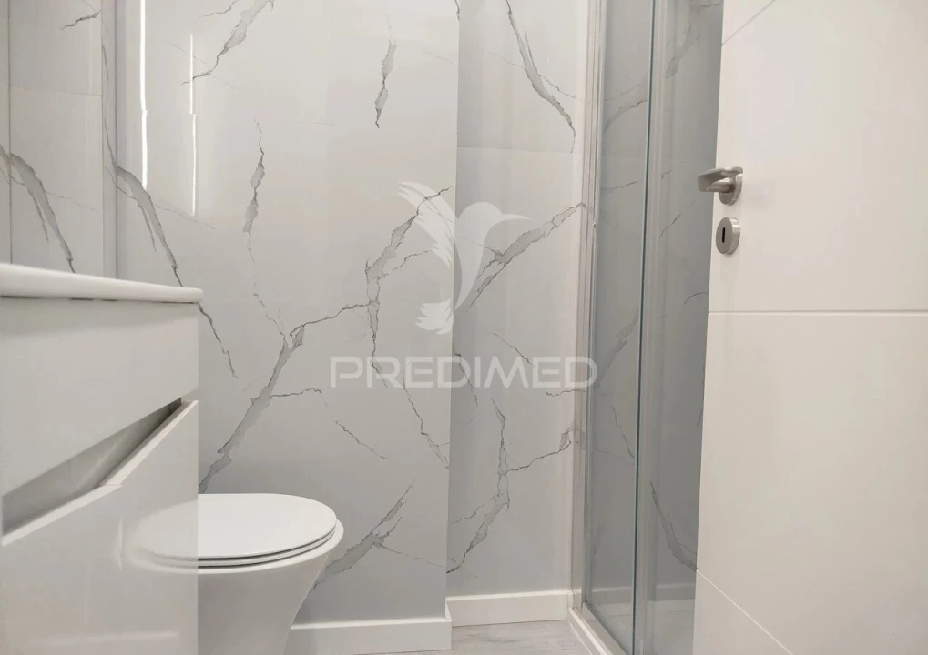 Apartamento T2 para Venda em Benfica Foto 14