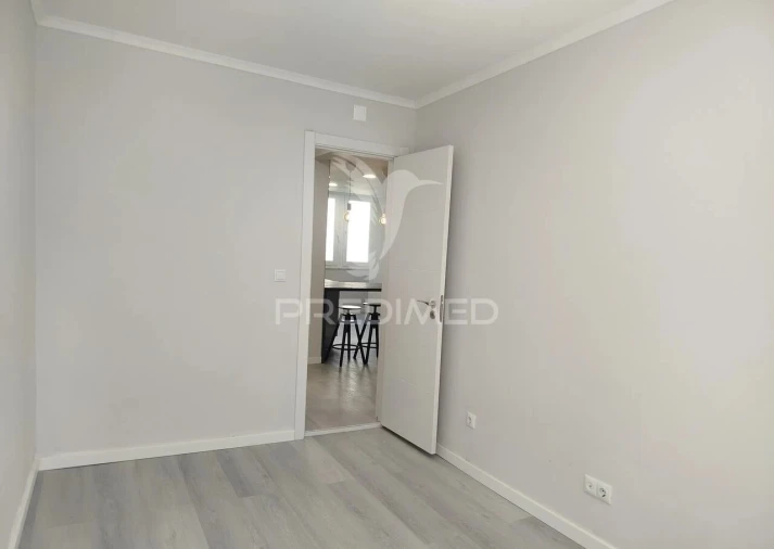 Apartamento T2 para Venda em Benfica Foto 15