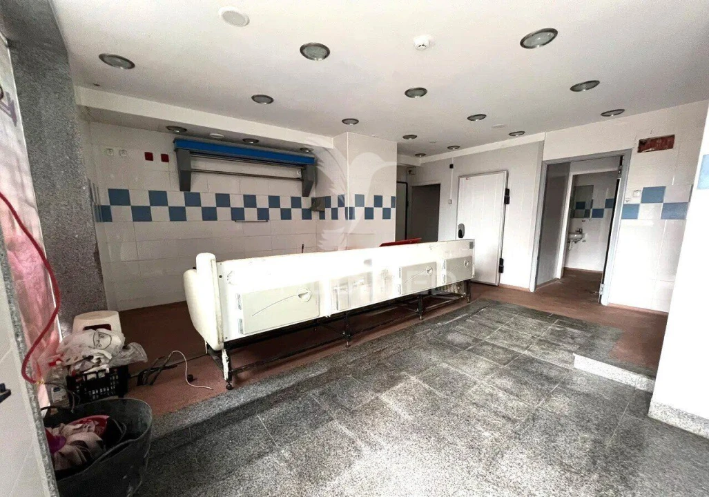 Loja para Venda em Loures Foto 1