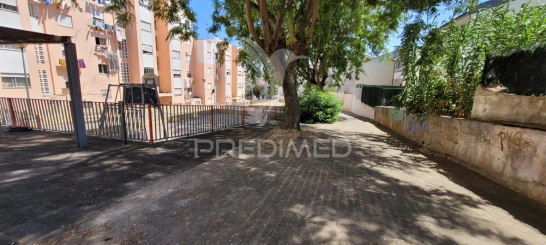 Loja para Venda em Loures Foto 9