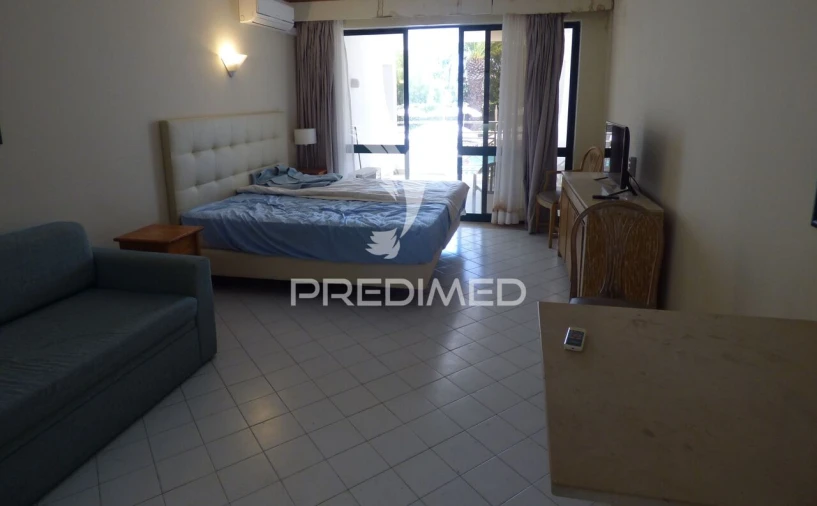 Apartamento T0 para Venda em Albufeira e Olhos de Água Foto 12