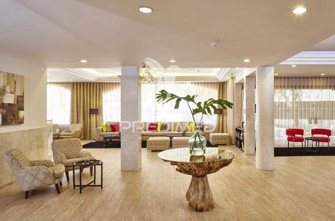Apartamento T0 para Venda em Albufeira e Olhos de Água Foto 3