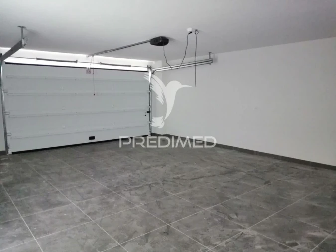 Moradia T4 para Venda em Corroios Foto 13