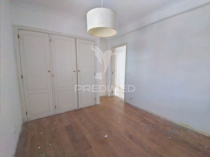 Moradia T6 para Venda em Rio de Mouro Foto 7