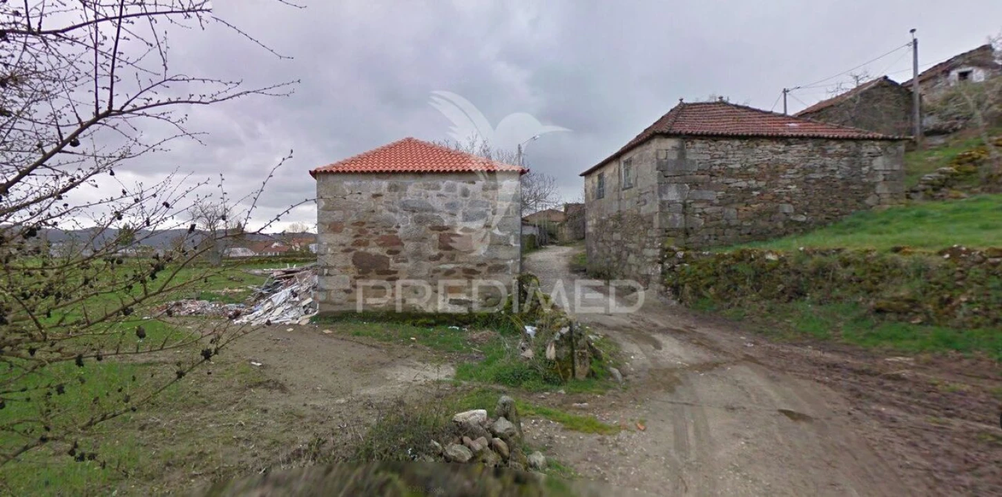 Moradia T3 para Venda em Chã Foto 2