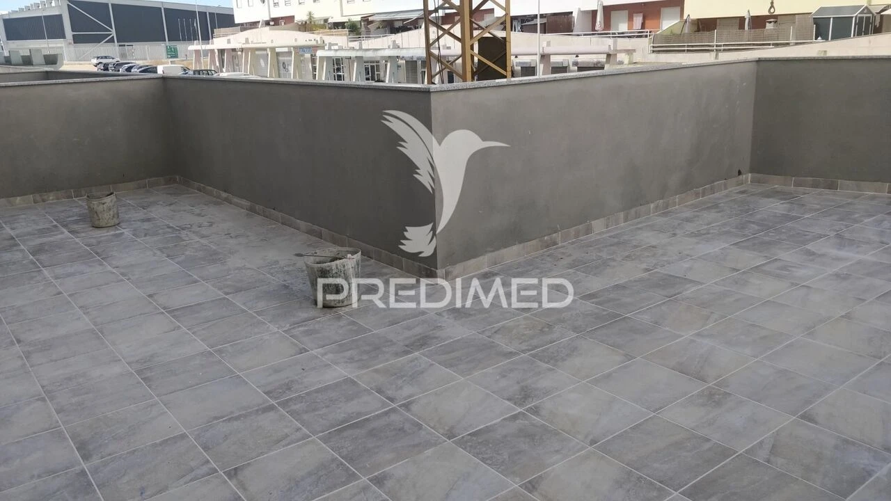 Apartamento T2 para Venda em Corroios Foto 8