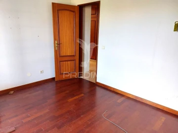 Moradia T4 para Venda em Sesimbra (Castelo)