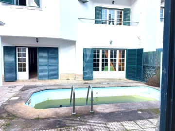 Moradia T4 para Venda em Sesimbra (Castelo)