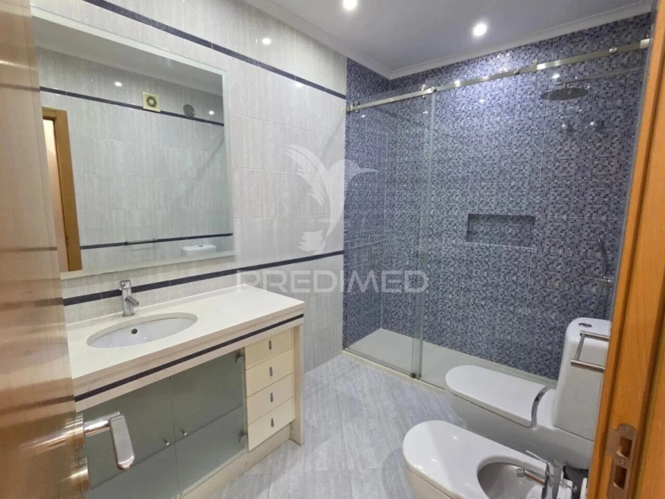 Apartamento T3 para Venda em Odivelas Foto 5