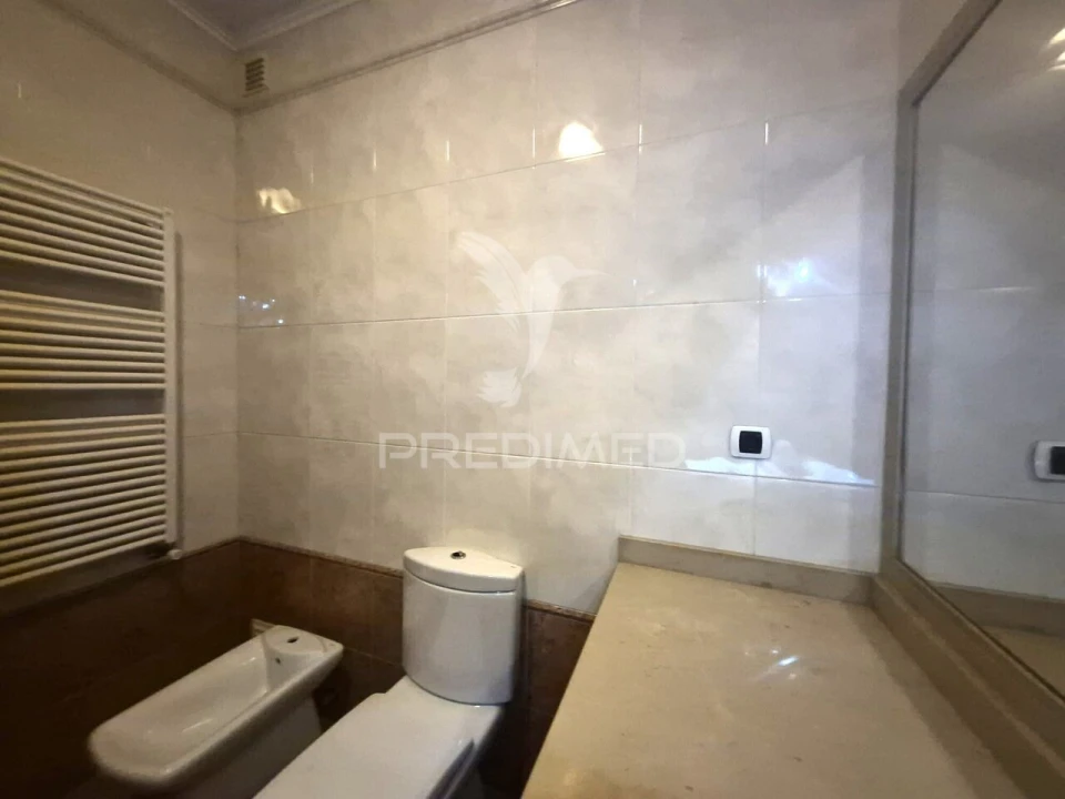 Apartamento T2 para Venda em Vila Franca de Xira Foto 14