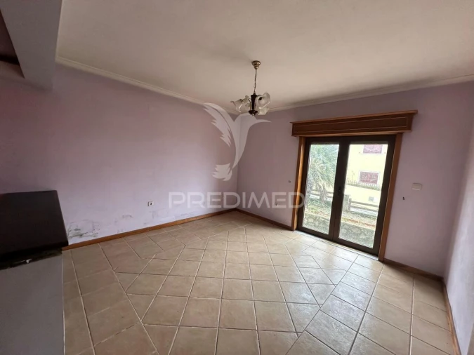 Moradia T3 para Venda em Alijo Foto 5