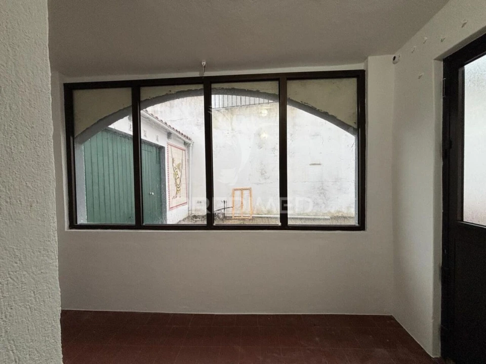 Moradia T4 para Venda em Santa Maria, São Pedro e Sobral da Lagoa Foto 28