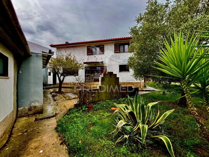 Moradia T4 para Venda em Santa Maria, São Pedro e Sobral da Lagoa Foto 6