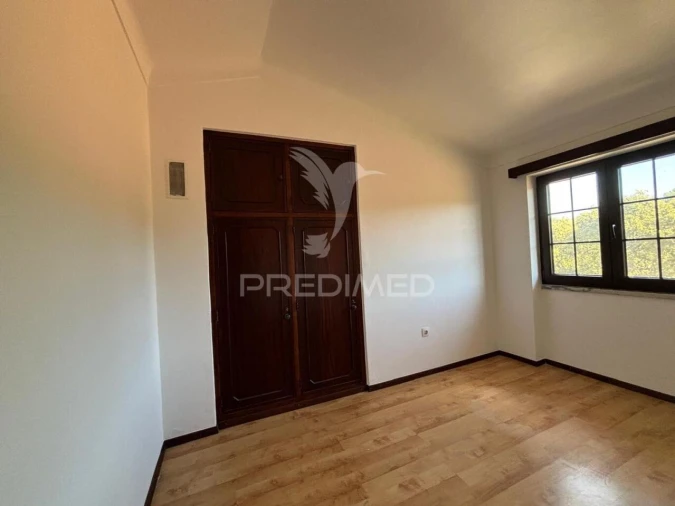 Moradia T4 para Venda em Santa Maria, São Pedro e Sobral da Lagoa Foto 23