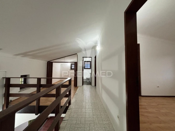 Moradia T4 para Venda em Santa Maria, São Pedro e Sobral da Lagoa Foto 22