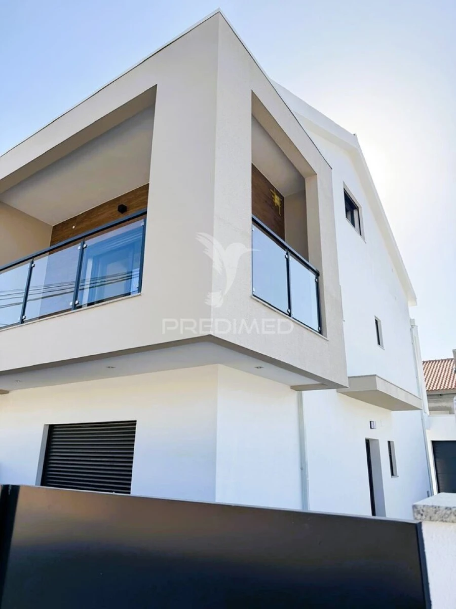 Moradia T3 para Venda em Quinta do Conde Foto 13
