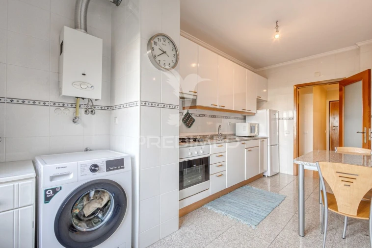 Apartamento T1 para Venda em Vilar de Andorinho Foto 11