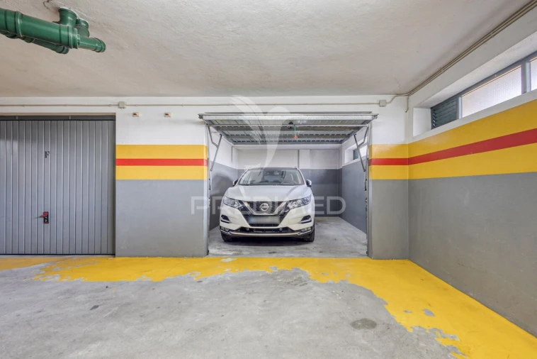 Apartamento T1 para Venda em Vilar de Andorinho Foto 18