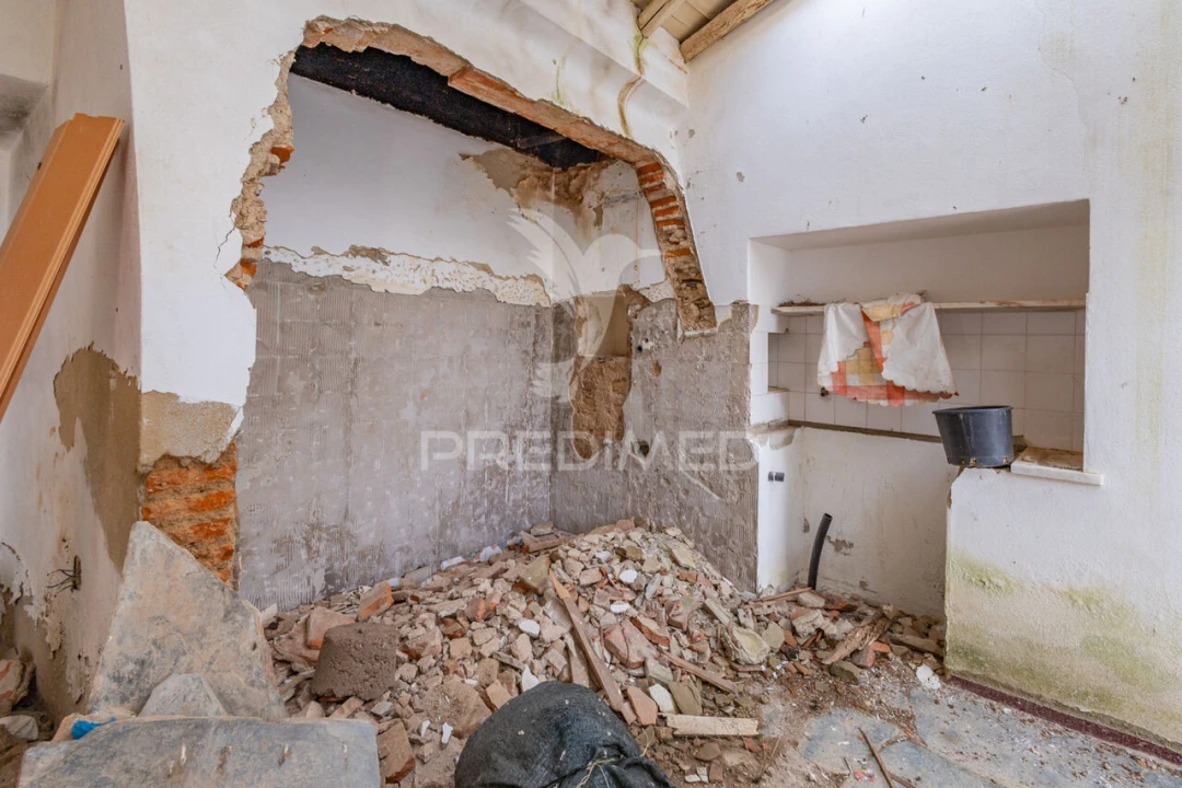 Moradia T1 para Venda em Rio de Moinhos Foto 3