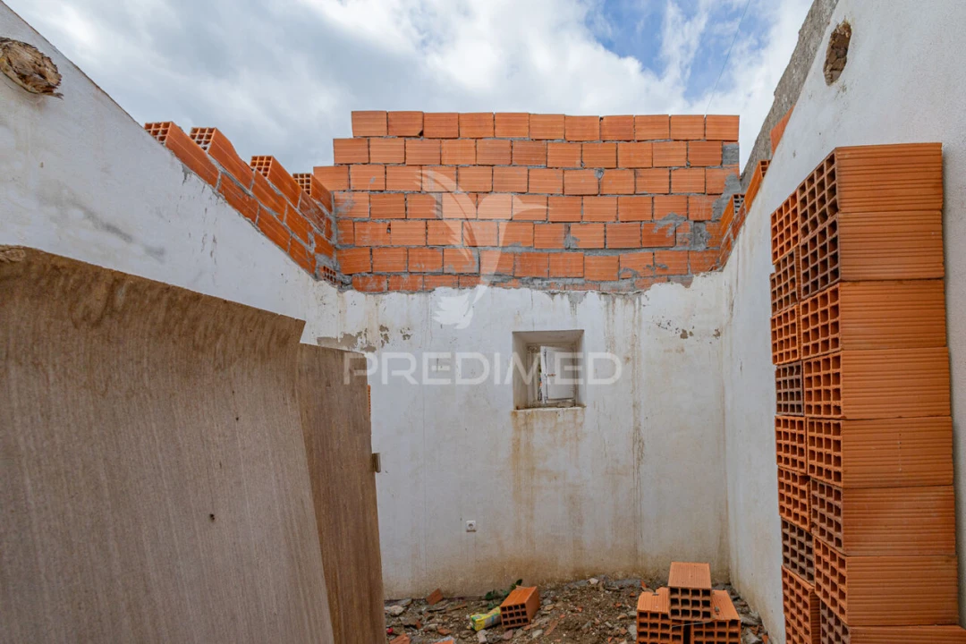 Moradia T1 para Venda em Rio de Moinhos Foto 9