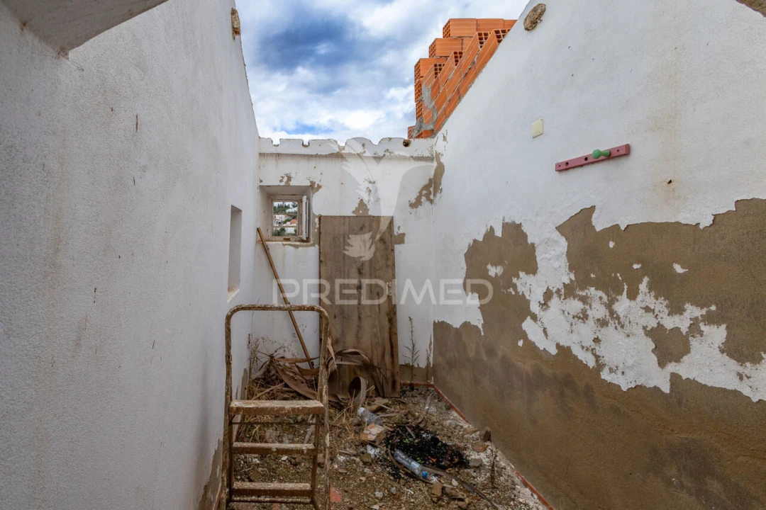 Moradia T1 para Venda em Rio de Moinhos Foto 6