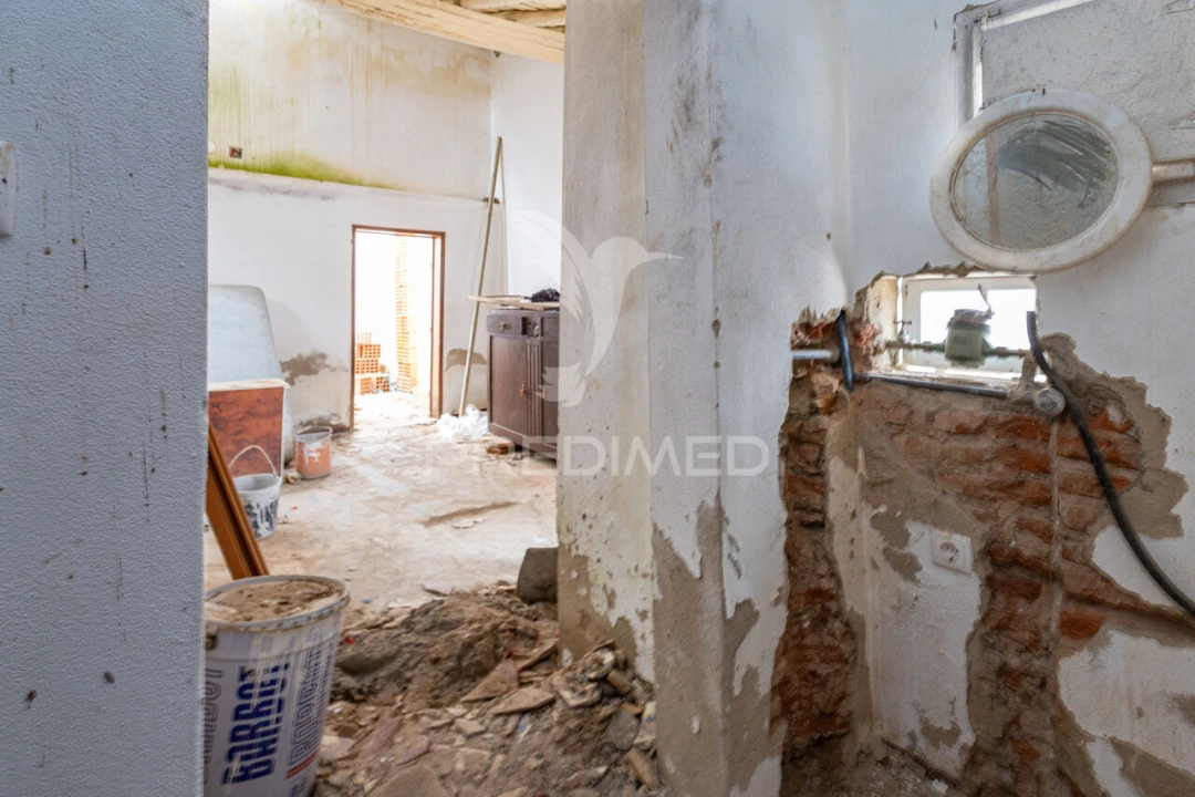 Moradia T1 para Venda em Rio de Moinhos Foto 11