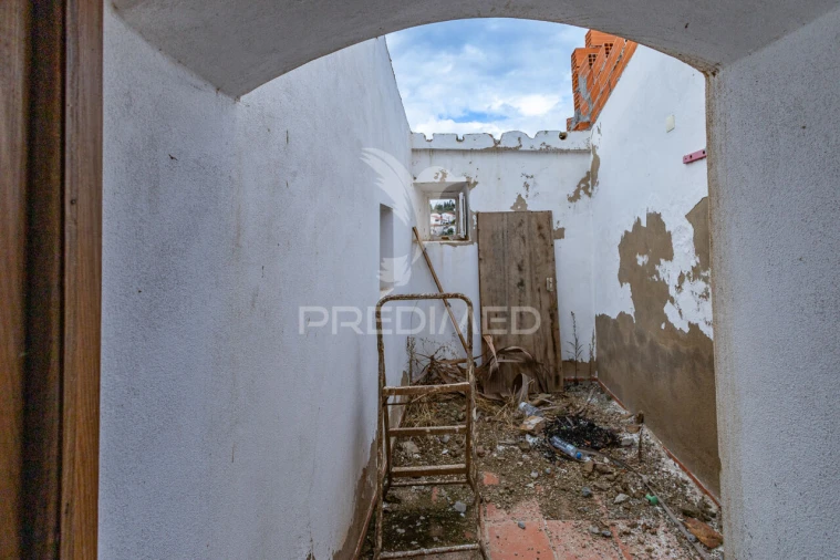 Moradia T1 para Venda em Rio de Moinhos Foto 5