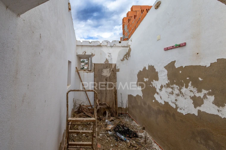 Moradia T1 para Venda em Rio de Moinhos Foto 6