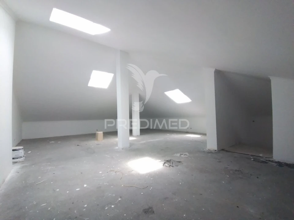 Moradia T5 para Venda em Rio de Mouro Foto 20