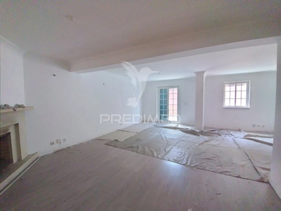 Moradia T5 para Venda em Rio de Mouro Foto 31