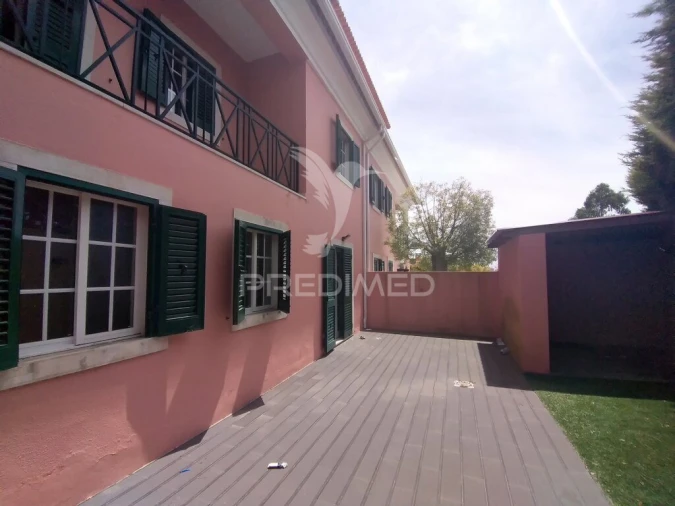 Moradia T5 para Venda em Rio de Mouro Foto 34