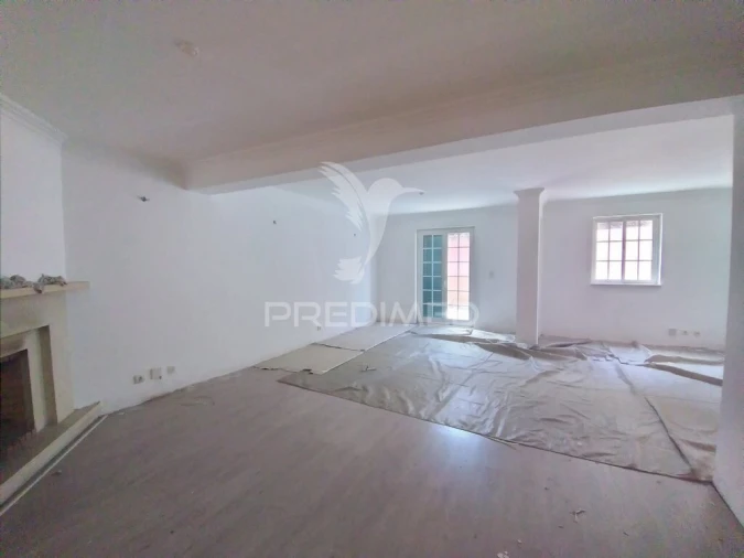 Moradia T5 para Venda em Rio de Mouro Foto 31