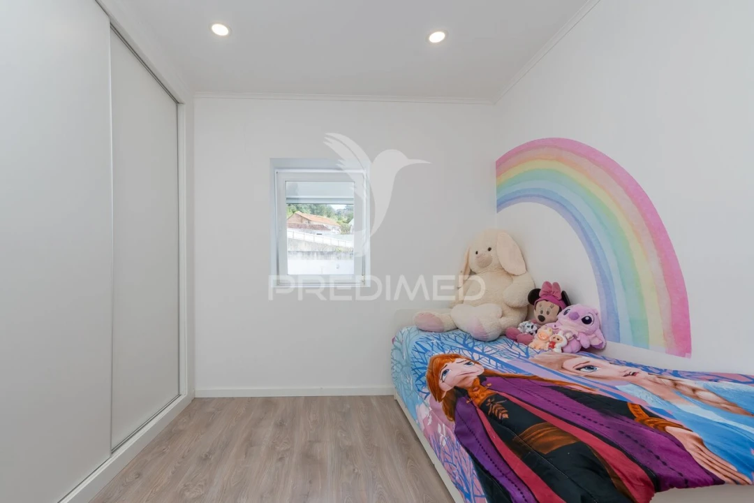 Moradia T4 para Venda em Santo Quintino Foto 11