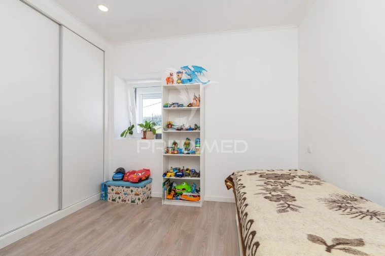 Moradia T4 para Venda em Santo Quintino Foto 10