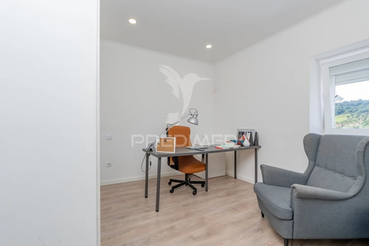 Moradia T4 para Venda em Santo Quintino Foto 13