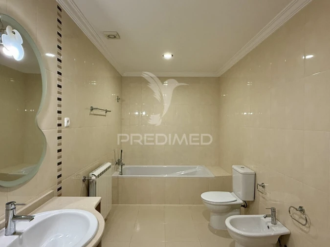 Moradia T4 para Venda em Fatima Foto 24