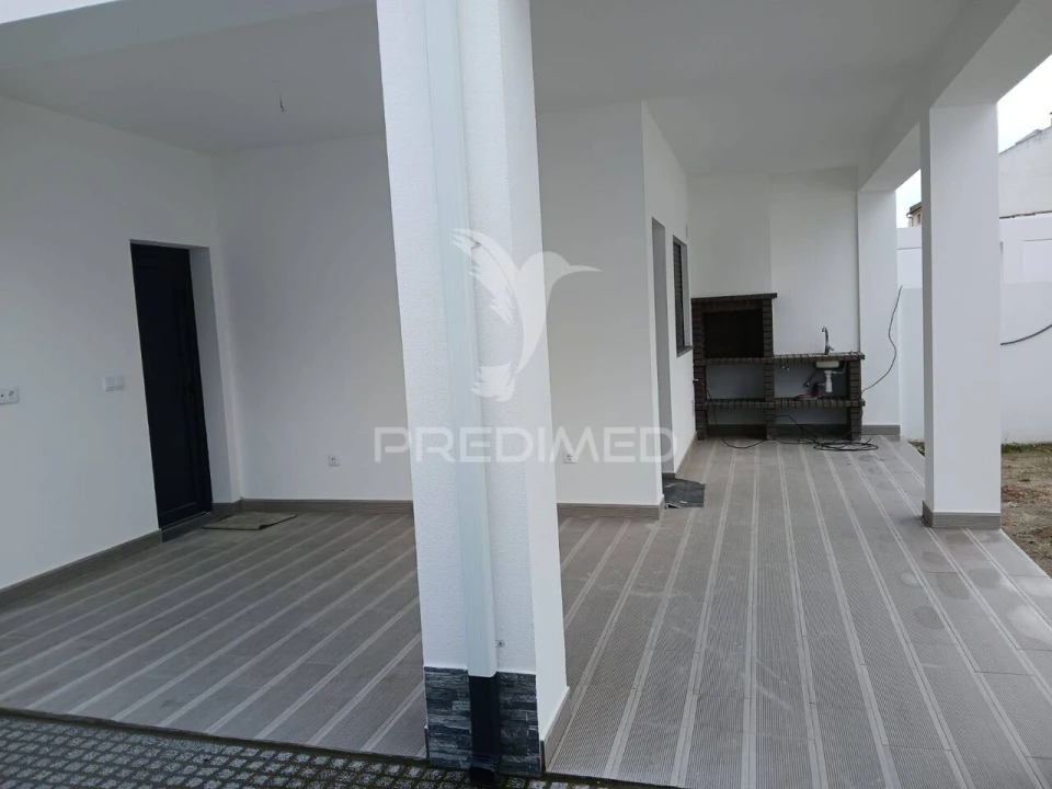 Moradia T4 para Venda em Fernao Ferro Foto 31