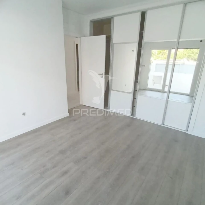 Moradia T4 para Venda em Fernao Ferro Foto 11