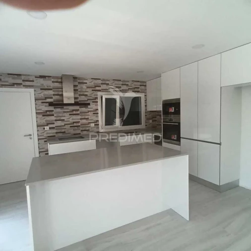 Moradia T4 para Venda em Fernao Ferro Foto 2