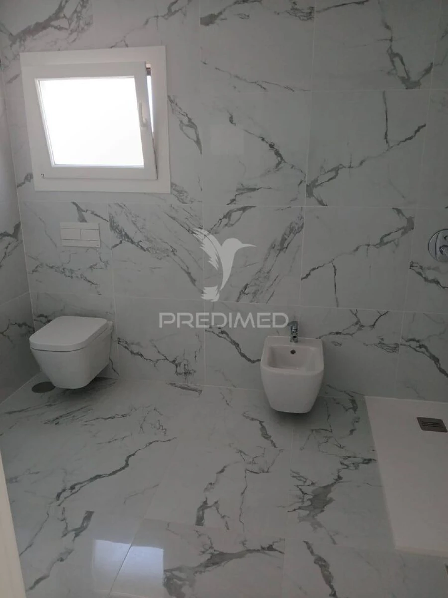 Moradia T4 para Venda em Fernao Ferro Foto 28