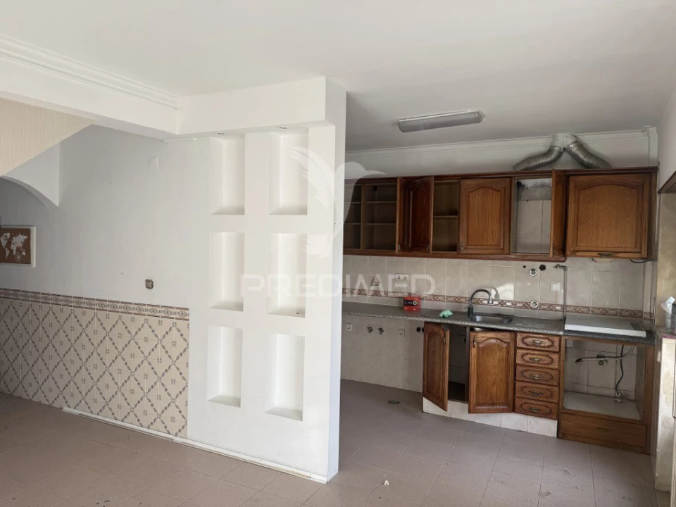 Prédio para Venda em Arruda dos Vinhos Foto 34