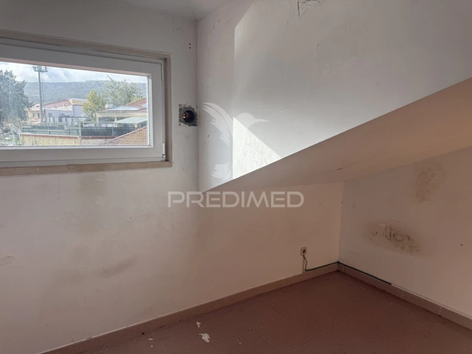 Prédio para Venda em Arruda dos Vinhos Foto 27