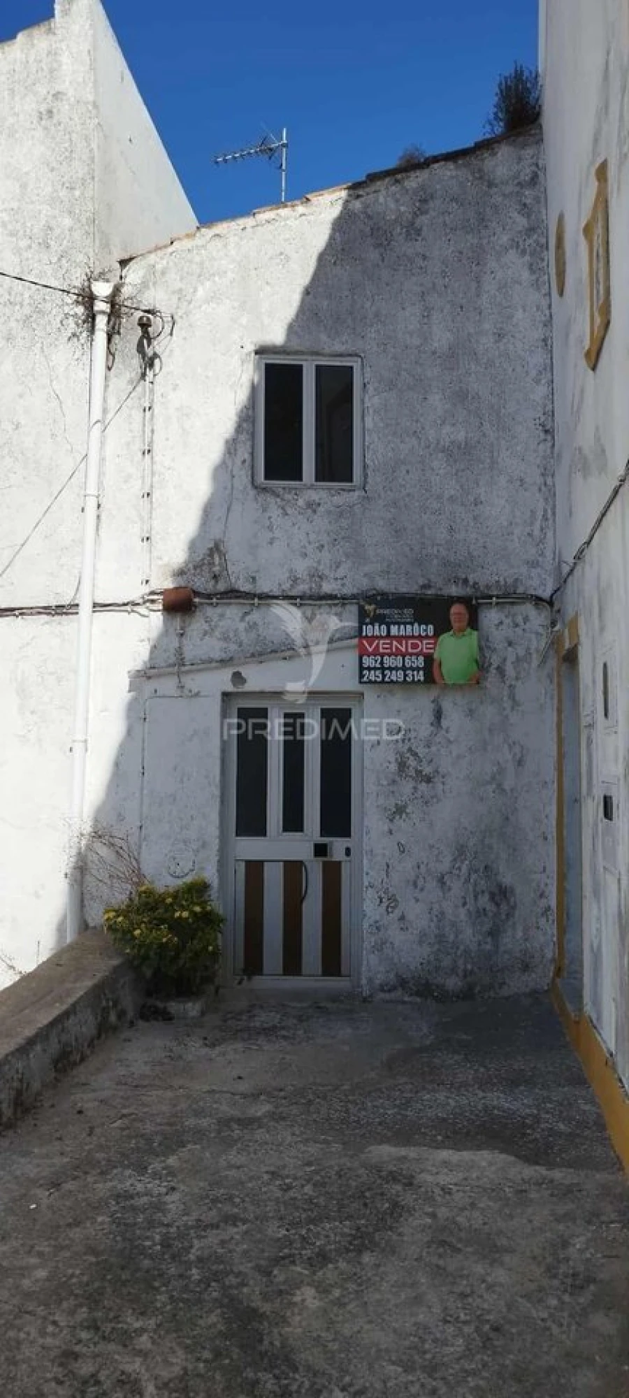 Moradia T2 para Venda em Santiago Maior