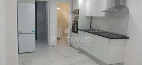 Apartamento T0 para Venda em Corroios