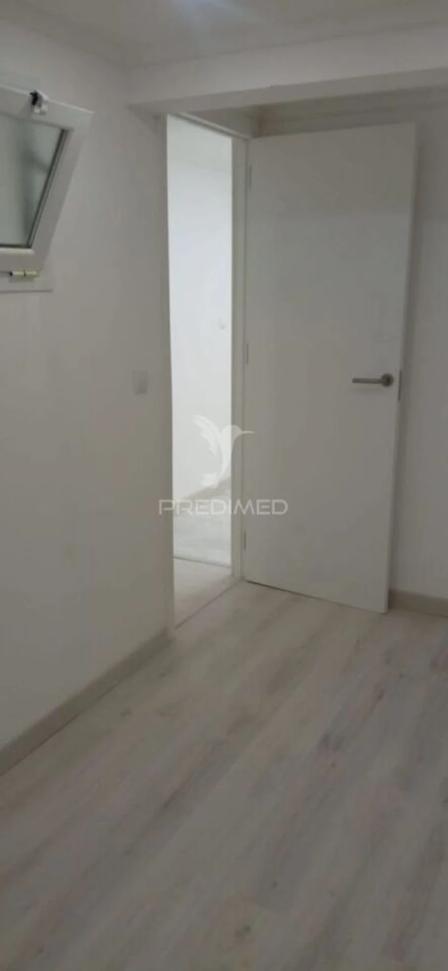 Apartamento T0 para Venda em Corroios Foto 8
