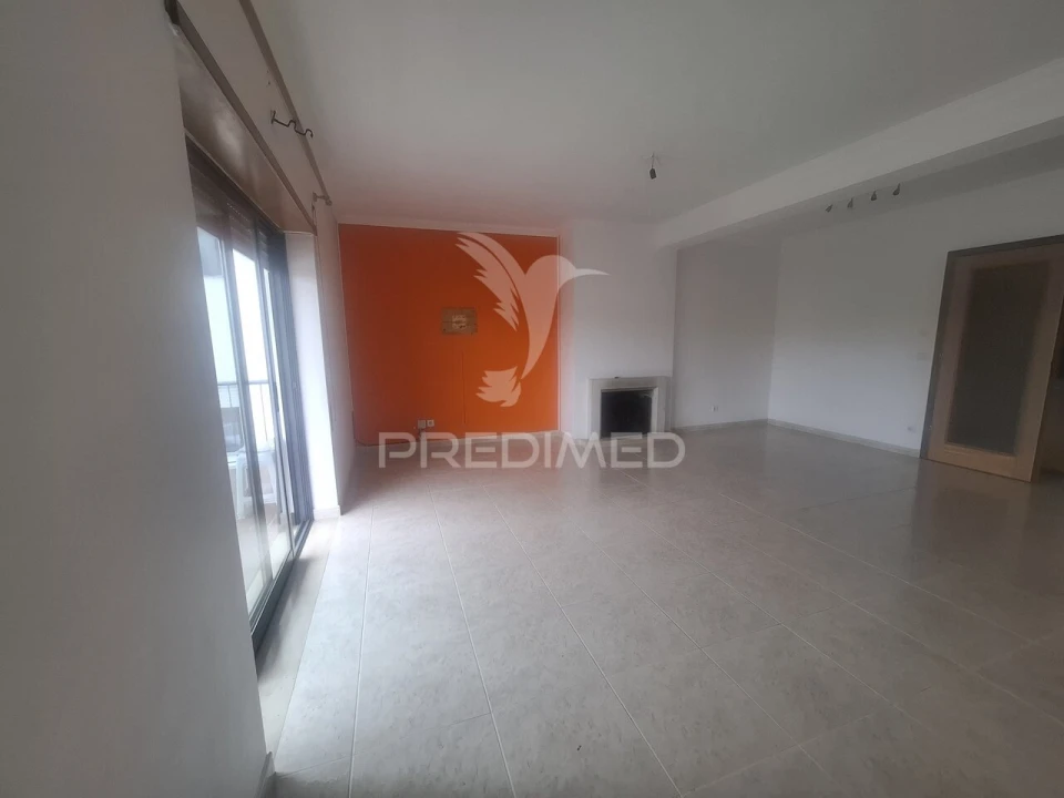 Apartamento T3 para Venda em Aljubarrota Foto 4