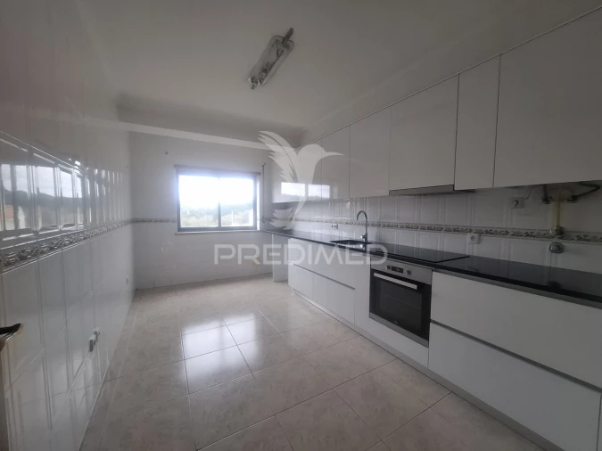 Apartamento T3 para Venda em Aljubarrota Foto 2