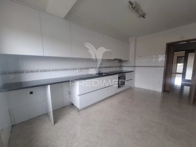 Apartamento T3 para Venda em Aljubarrota Foto 1