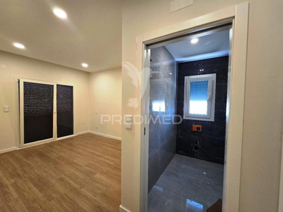 Moradia T4 para Venda em Quinta do Anjo Foto 13