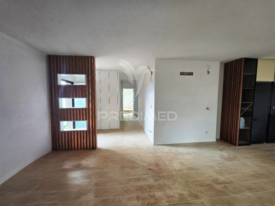 Moradia T4 para Venda em Quinta do Anjo Foto 3